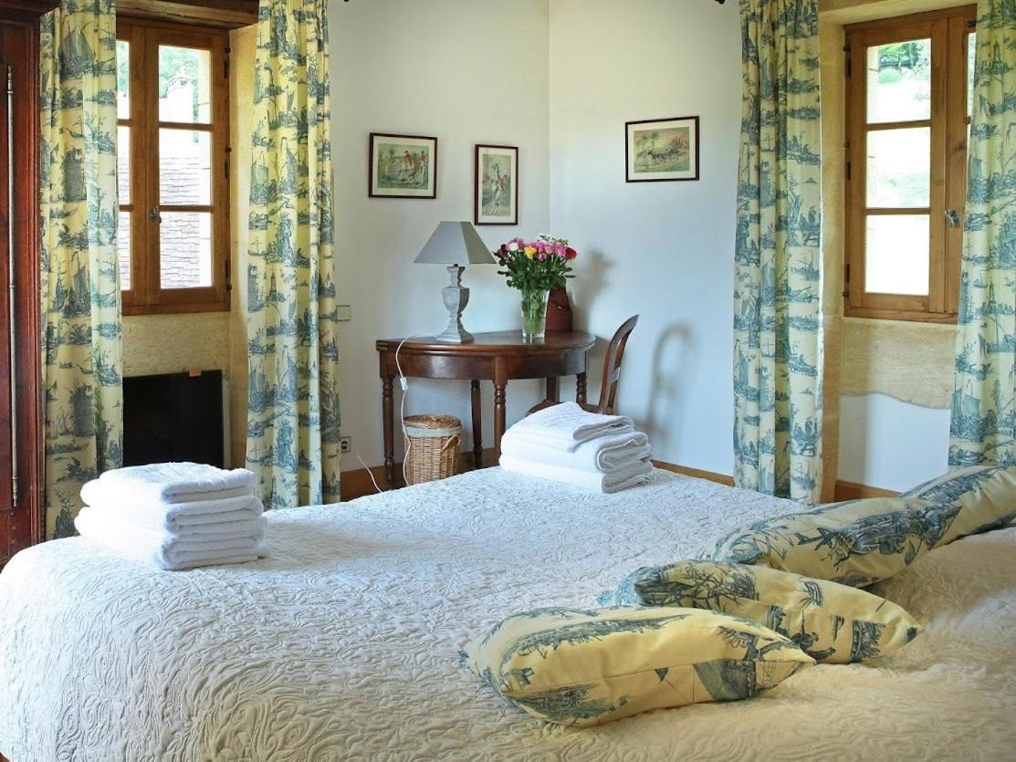 Chambres D'Hotes Avec Piscine La Rossillonie Beynac-et-Cazenac Room photo