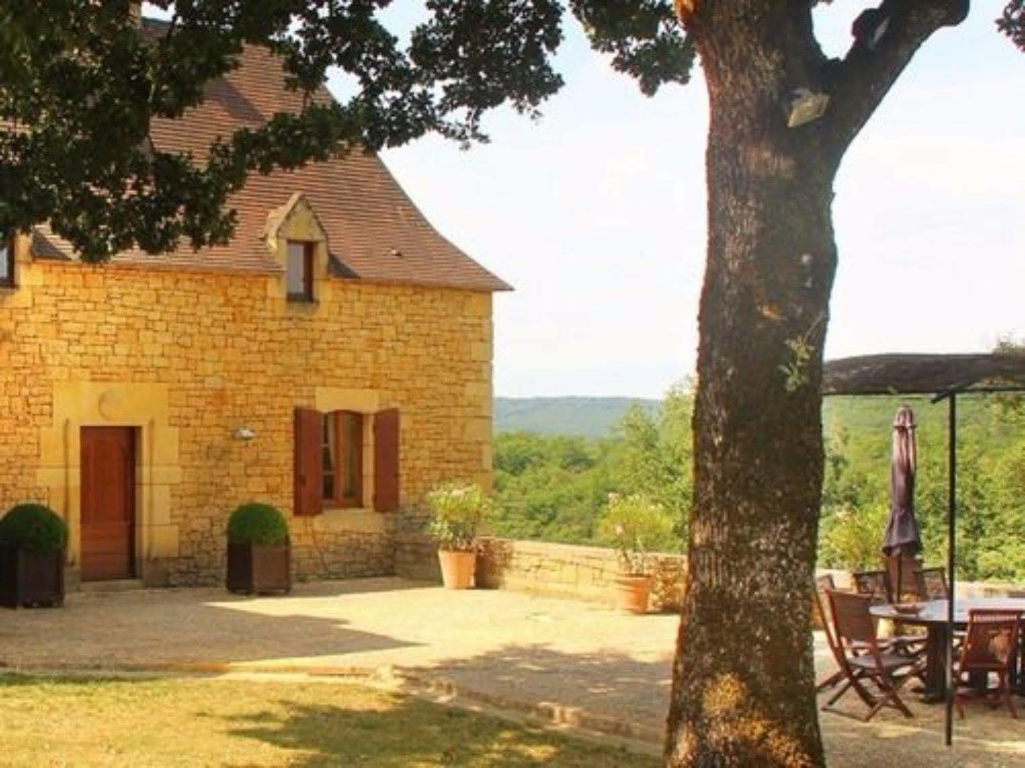 Chambres D'Hotes Avec Piscine La Rossillonie Beynac-et-Cazenac Exterior photo